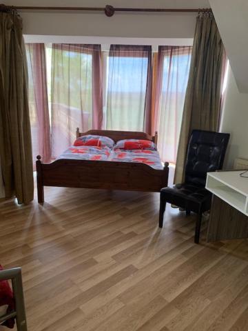 Appartement Arthaus Roenoek à Ronok Extérieur photo